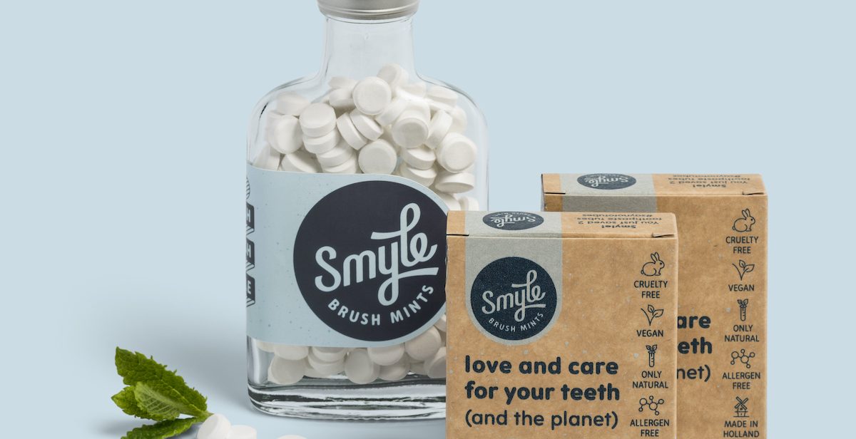 Smyle brush mints